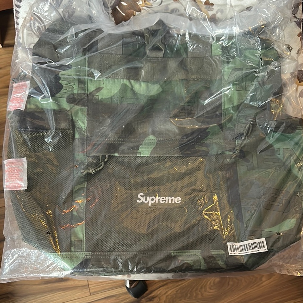 Supreme Green and Black Camouflage Backpack - Picture 1 of 2